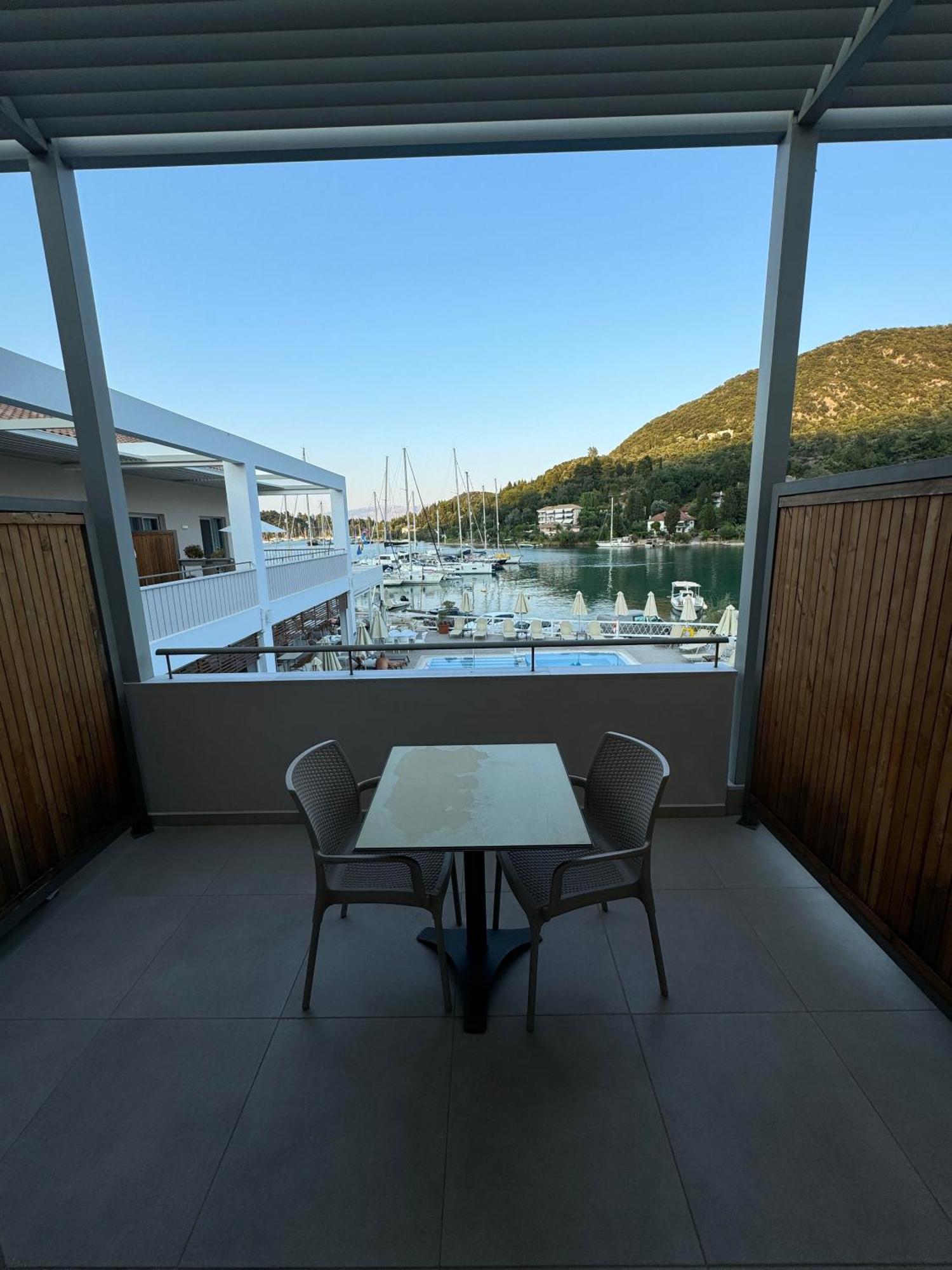 Aparthotel Iris Premium Nydri  Esterno foto